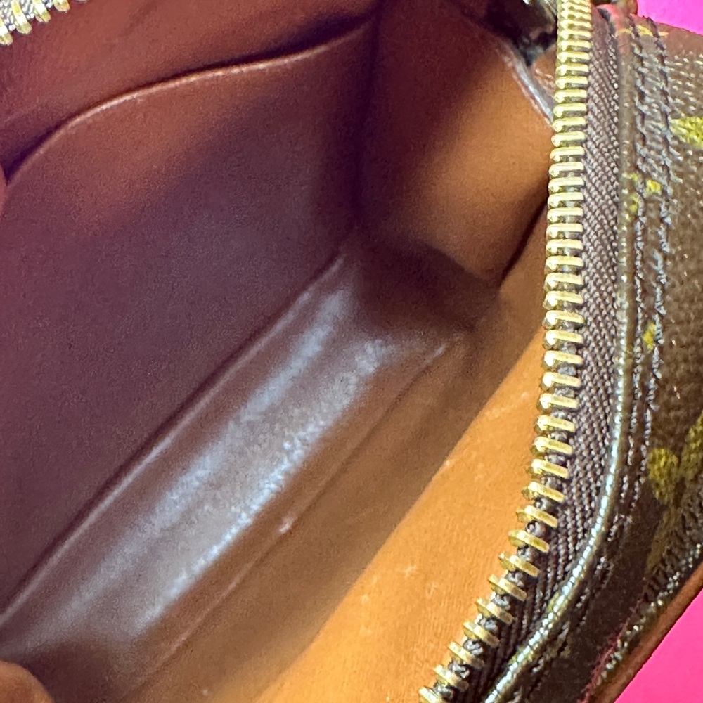 Louis Vuitton Brown and Tan Monogram Shoulder Bag - Picture 8 of 13